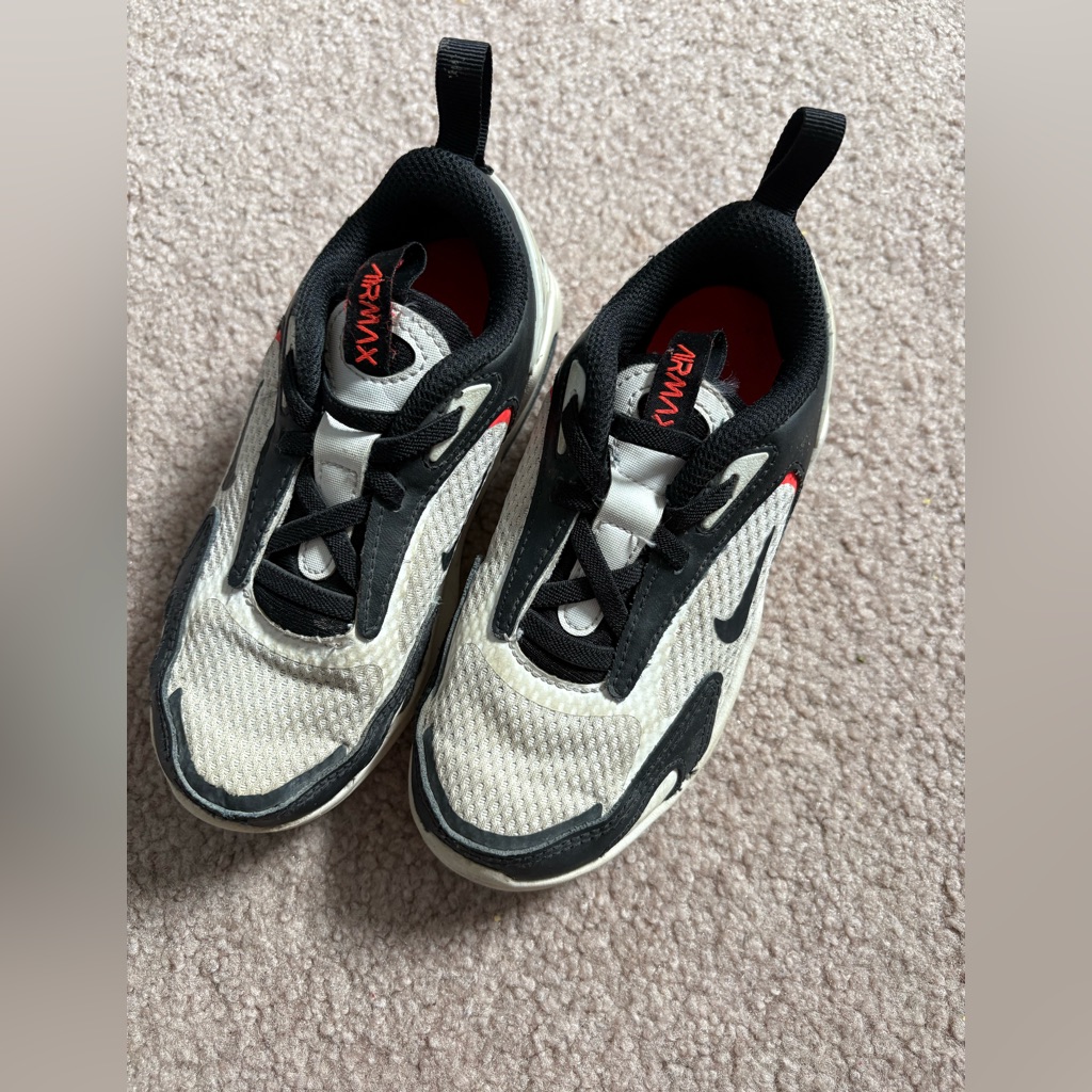 Nike Kids Sneakers In White And Black With Red Accents